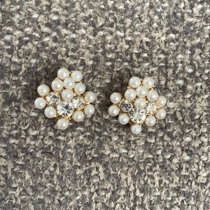 Ann Taylor faux pearl earrings